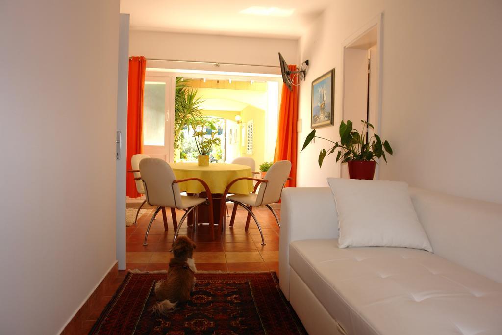 Apartments Iva Orebic Ruang foto