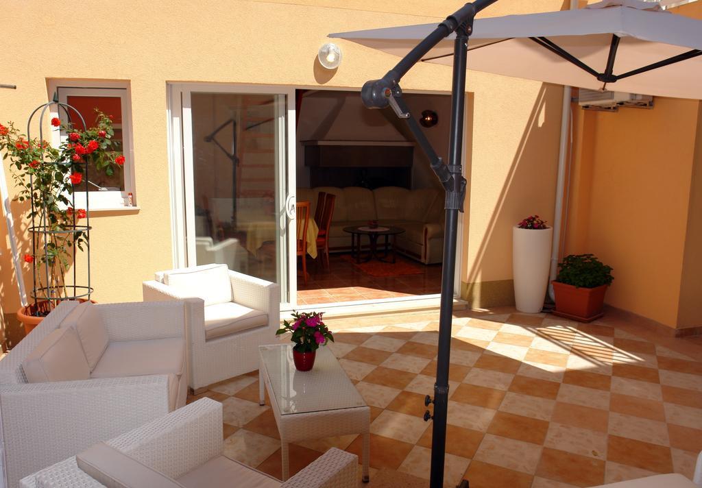 Apartments Iva Orebic Ruang foto