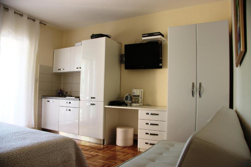 Apartments Iva Orebic Bagian luar foto